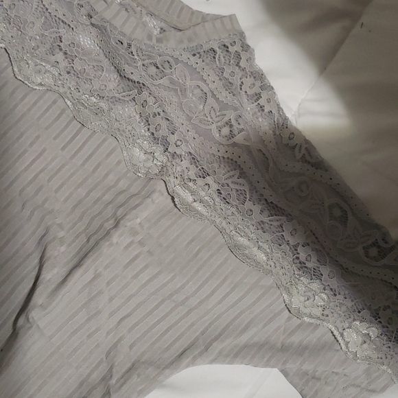 CCO DROP🌼1 small left New boutique lace yoke top - Picture 7 of 10